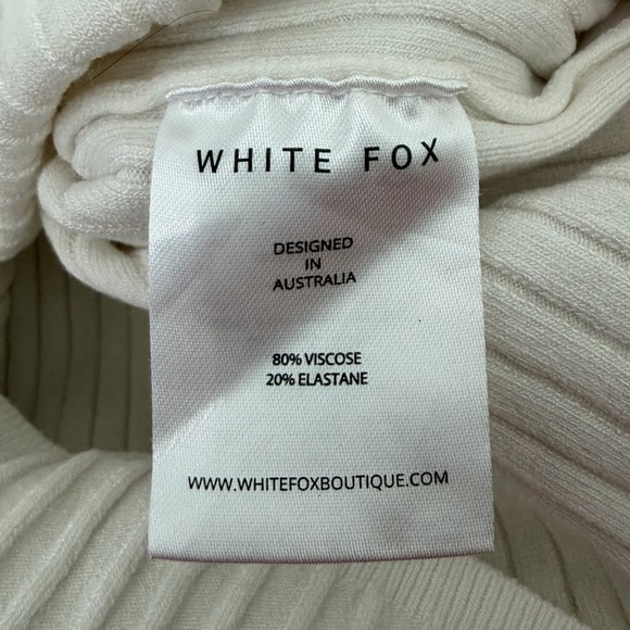 White Fox Ribbed Skirt/Strapless Top Set, Size XS - Picture 6 of 6